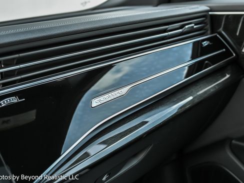 Used 2024 Audi Q8 Premium Plus image 45