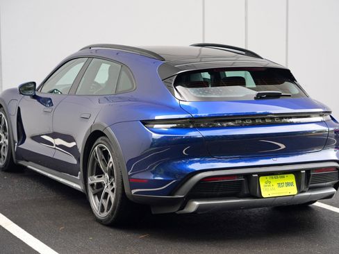 Used 2022 Porsche Taycan 4 Cross Turismo AWD/4WD image 53