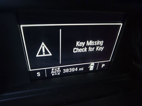 Used 2022 Chevrolet Silverado 1500 Custom Trail Boss w/ LPO, Dark Essentials Package image 14