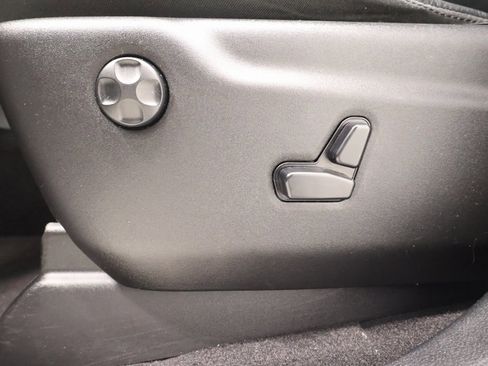 Used 2020 Jeep Grand Cherokee Limited image 15