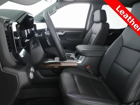 Used 2025 GMC Sierra 1500 Elevation w/ Elevation Premium Package image 16