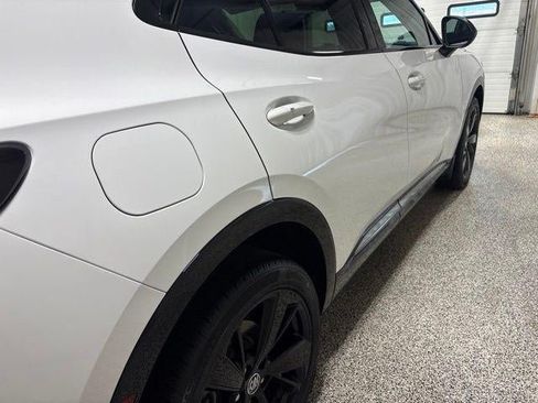 Used 2022 Buick Envision Essence w/ Technology Package II FWD image 10