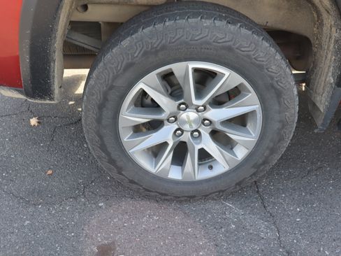 Used 2021 Chevrolet Silverado 1500 High Country image 40