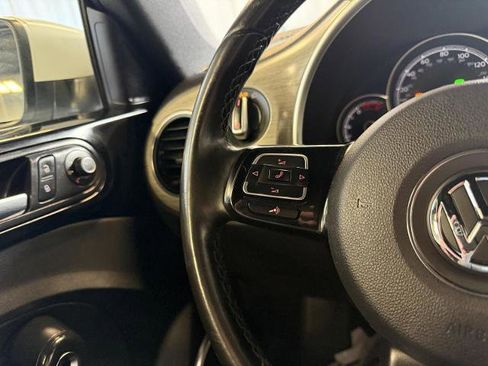 Used 2018 Volkswagen Beetle 2.0T Coast image 11