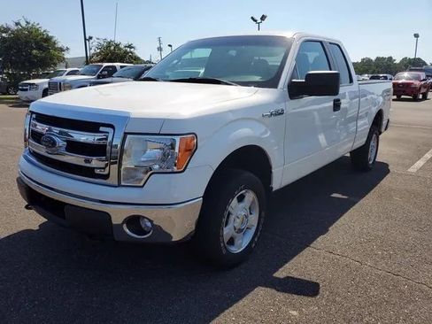 Used 2013 Ford F150 XLT w/ Trailer Tow Pkg image 3