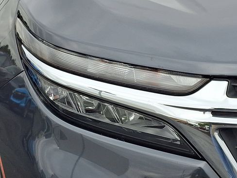 Used 2022 Chevrolet Equinox LS w/ LS Convenience Package image 9