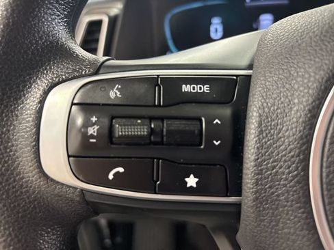 Used 2025 Kia Sportage LX AWD/4WD image 22