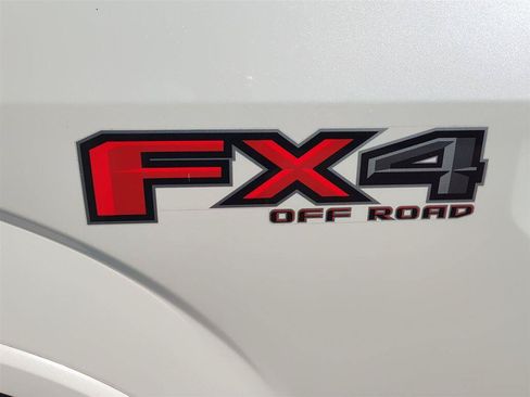 Used 2019 Ford F150 Platinum w/ Equipment Group 701A Luxury AWD/4WD image 6