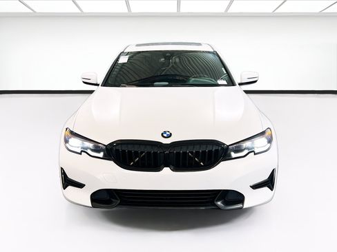Used 2022 BMW 330i Sedan w/ Convenience Package RWD image 2