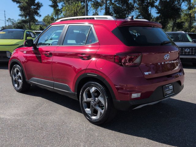 Used 2022 Hyundai Venue Limited FWD image 7