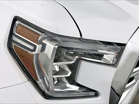 Used 2021 GMC Sierra 1500 SLE w/ X31 Off-Road Package image 27