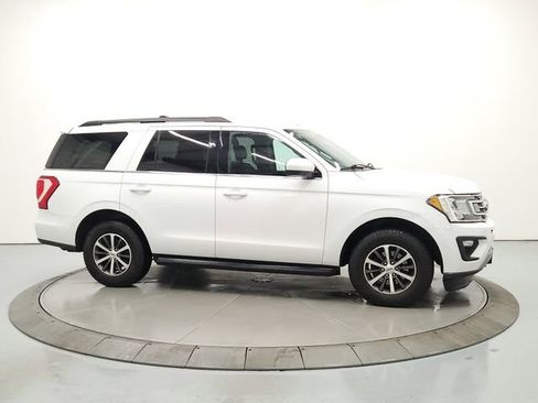 Used 2019 Ford Expedition XLT image 8