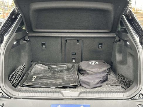 Used 2023 Volkswagen ID.4 Pro S Plus image 14