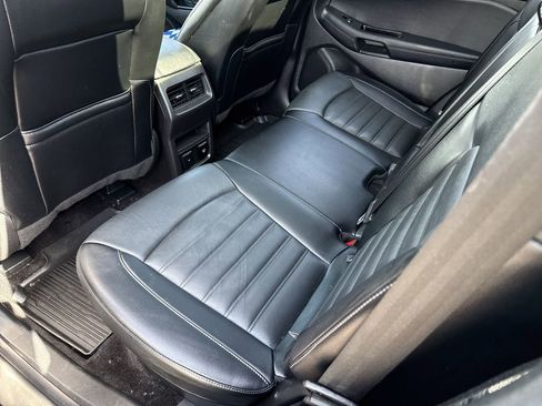 Used 2018 Ford Edge SEL w/ Equipment Group 201A AWD/4WD image 14