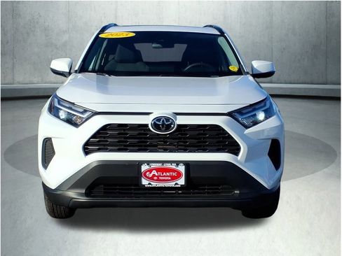 Certified 2023 Toyota RAV4 XLE w/ Convenience Package image 5