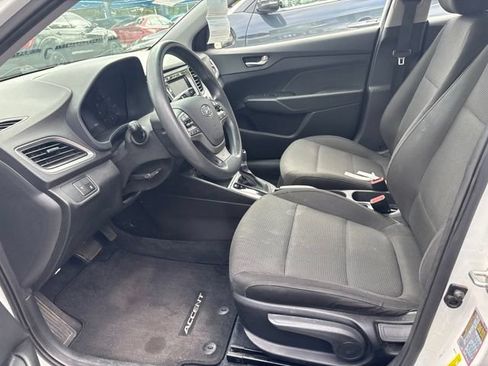 Used 2018 Hyundai Accent SE FWD image 6