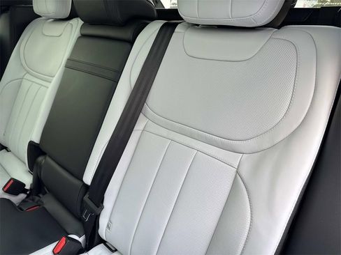 New 2026 Land Rover Range Rover Sport Dynamic SE image 12