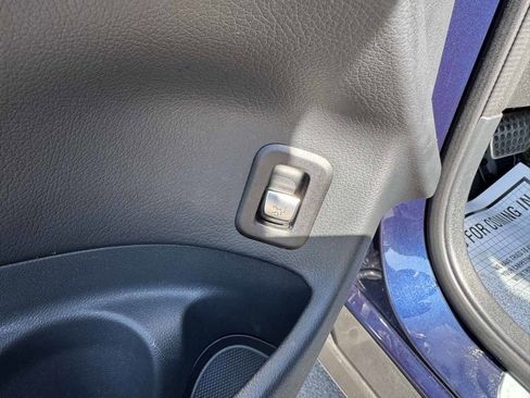 Used 2019 Mercedes-Benz GLC 300 4MATIC w/ AMG Line image 25