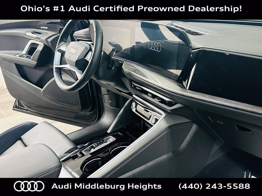Certified 2025 Audi Q5 Premium Plus w/ Premium Plus AWD/4WD image 11