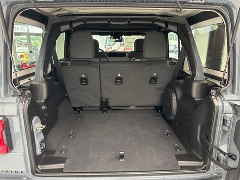New 2026 Jeep Wrangler Unlimited Rubicon AWD/4WD image 10