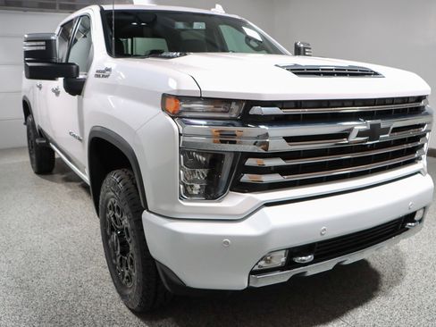 Used 2022 Chevrolet Silverado 2500 High Country image 5