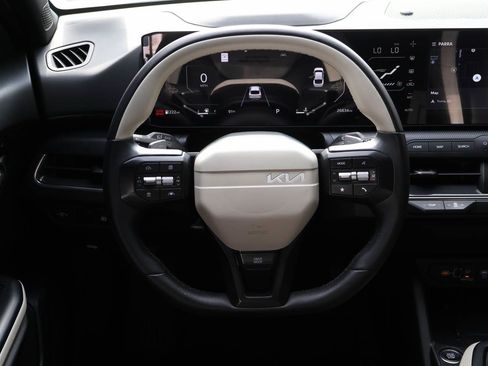 Used 2025 Kia K4 GT-Line w/ GT-Line Premium Package FWD image 13