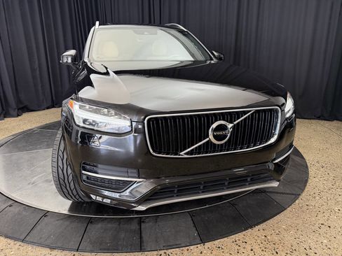 Used 2016 Volvo XC90 T6 Momentum w/ Momentum Plus Package image 3