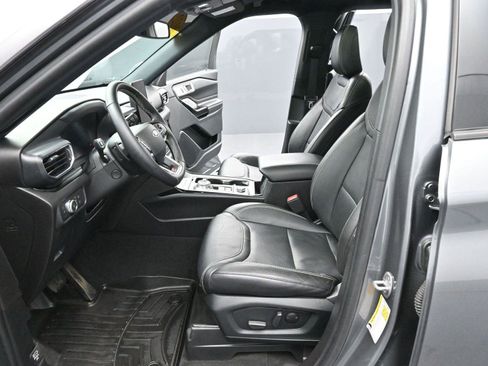 Used 2022 Ford Explorer ST w/ Equipment Group 401A image 17