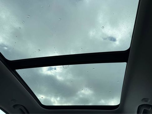 Used 2023 Jeep Grand Cherokee 30th Anniversary image 28