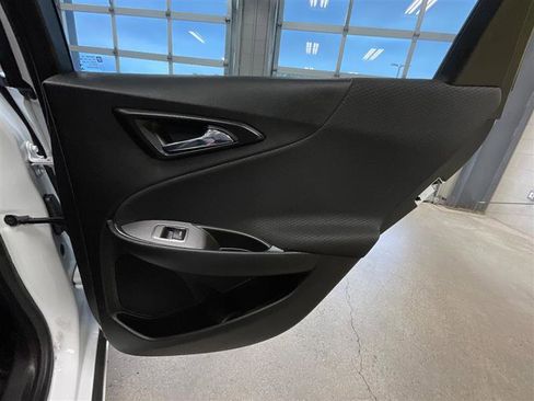 Used 2022 Chevrolet Malibu LT FWD image 23