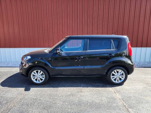 Used 2012 Kia Soul + w/ Audio Pkg FWD image 2