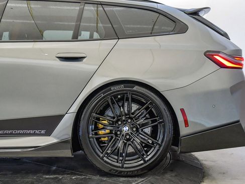 Used 2025 BMW M5 Touring w/ M Driver's Package image 19