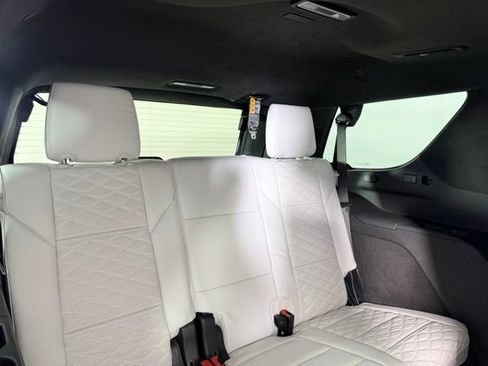 Used 2026 Cadillac Escalade Platinum Luxury AWD/4WD image 33