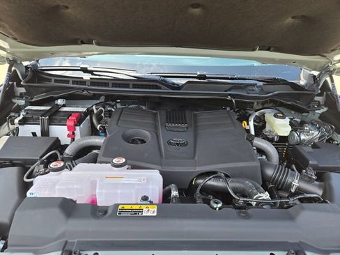 New 2026 Toyota Tundra Platinum AWD/4WD image 27