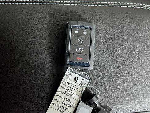 New 2025 Jeep Grand Cherokee Altitude image 20