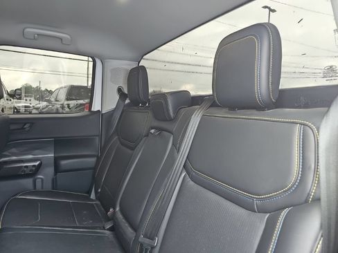 Used 2025 Ford Maverick Lobo AWD/4WD image 13