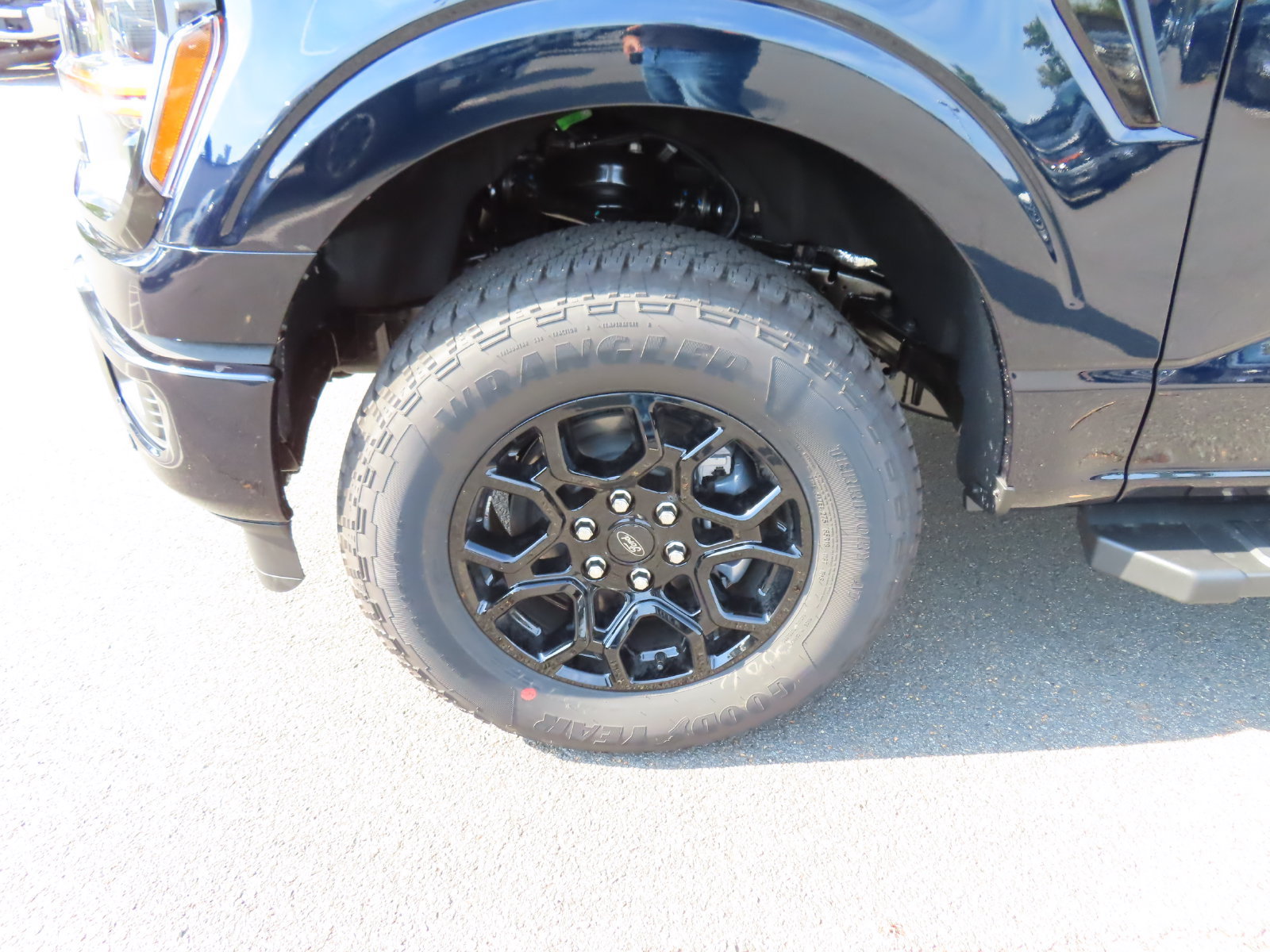 New 2026 Ford F150 XLT w/ Equipment Group 302A MID AWD/4WD image 9