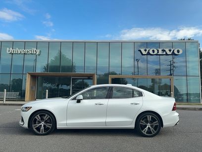 Certified 2022 Volvo S60 B5 Inscription w/ Advanced Package