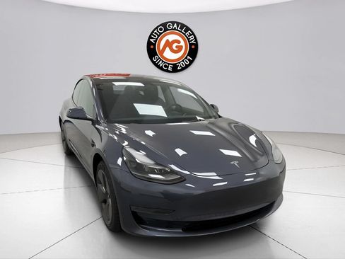 Used 2023 Tesla Model 3 Standard Range RWD image 1