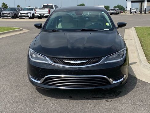 Used 2015 Chrysler 200 Limited w/ Convenience Group FWD image 2