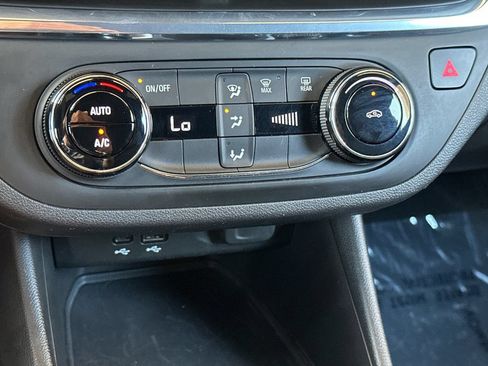 Certified 2025 Buick Envista Preferred FWD image 20