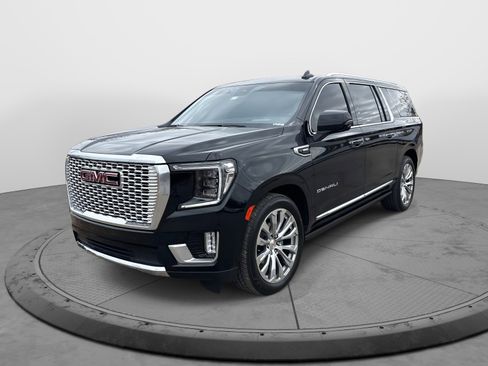 Certified 2024 GMC Yukon XL Denali w/ Advanced Technology Package image 3