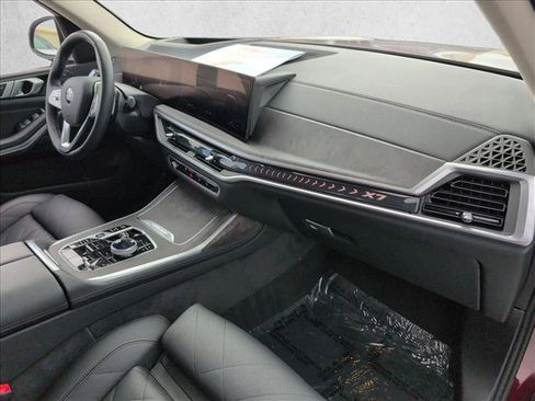 Used 2025 BMW X7 xDrive40i w/ Parking Assistance Package AWD/4WD image 24