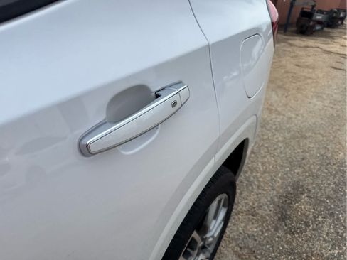 Used 2022 GMC Terrain Denali w/ Denali Premium Package AWD/4WD image 16