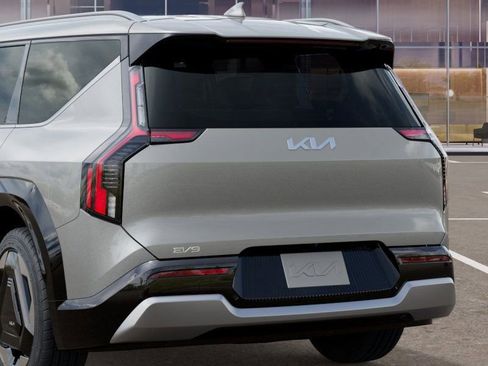 New 2026 Kia EV9 Land AWD/4WD image 13