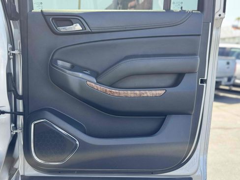 Used 2018 Chevrolet Suburban Premier image 40