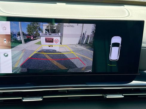 Used 2025 Genesis GV80 2.5T Standard image 15