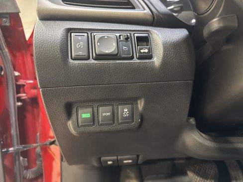 Used 2013 Nissan Sentra SR w/ Driver Pkg image 13