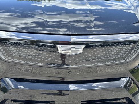 Certified 2025 Cadillac Optiq Sport 2 AWD/4WD image 8