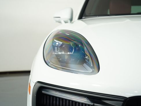 Used 2023 Porsche Macan GTS w/ Premium Package Plus image 27